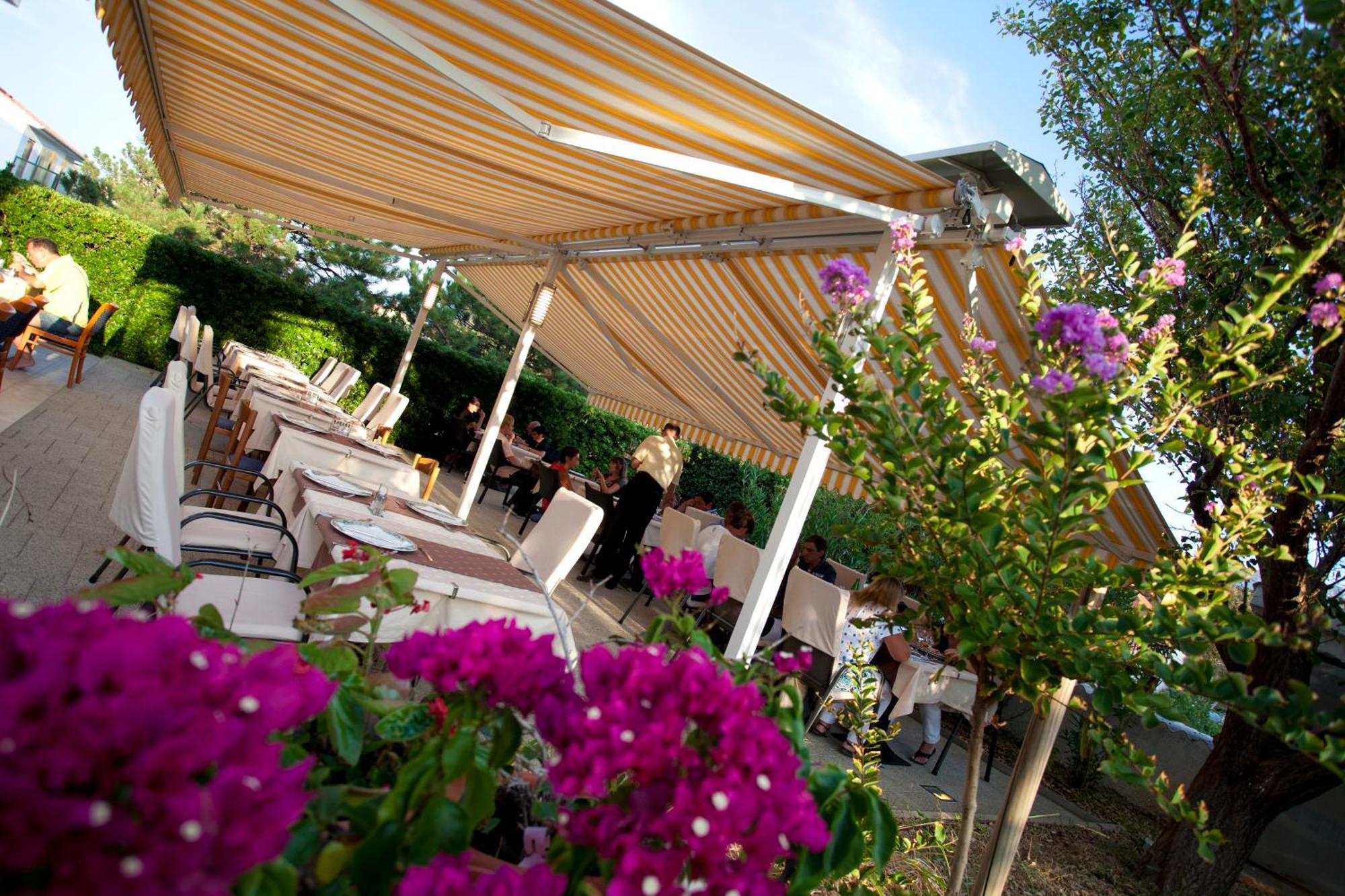 Pansion Burin Hotel Baska  Bagian luar foto
